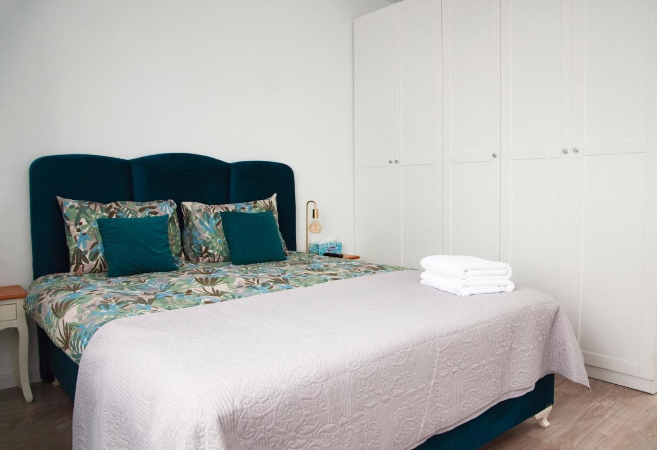 Elis Apartment By Oasis Homes Oradea Eksteriør billede