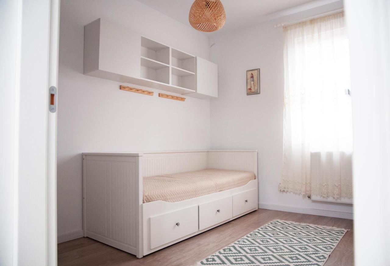 Elis Apartment By Oasis Homes Oradea Eksteriør billede