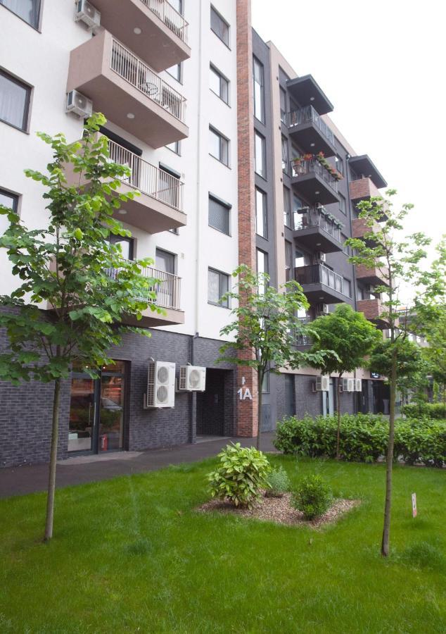 Elis Apartment By Oasis Homes Oradea Eksteriør billede